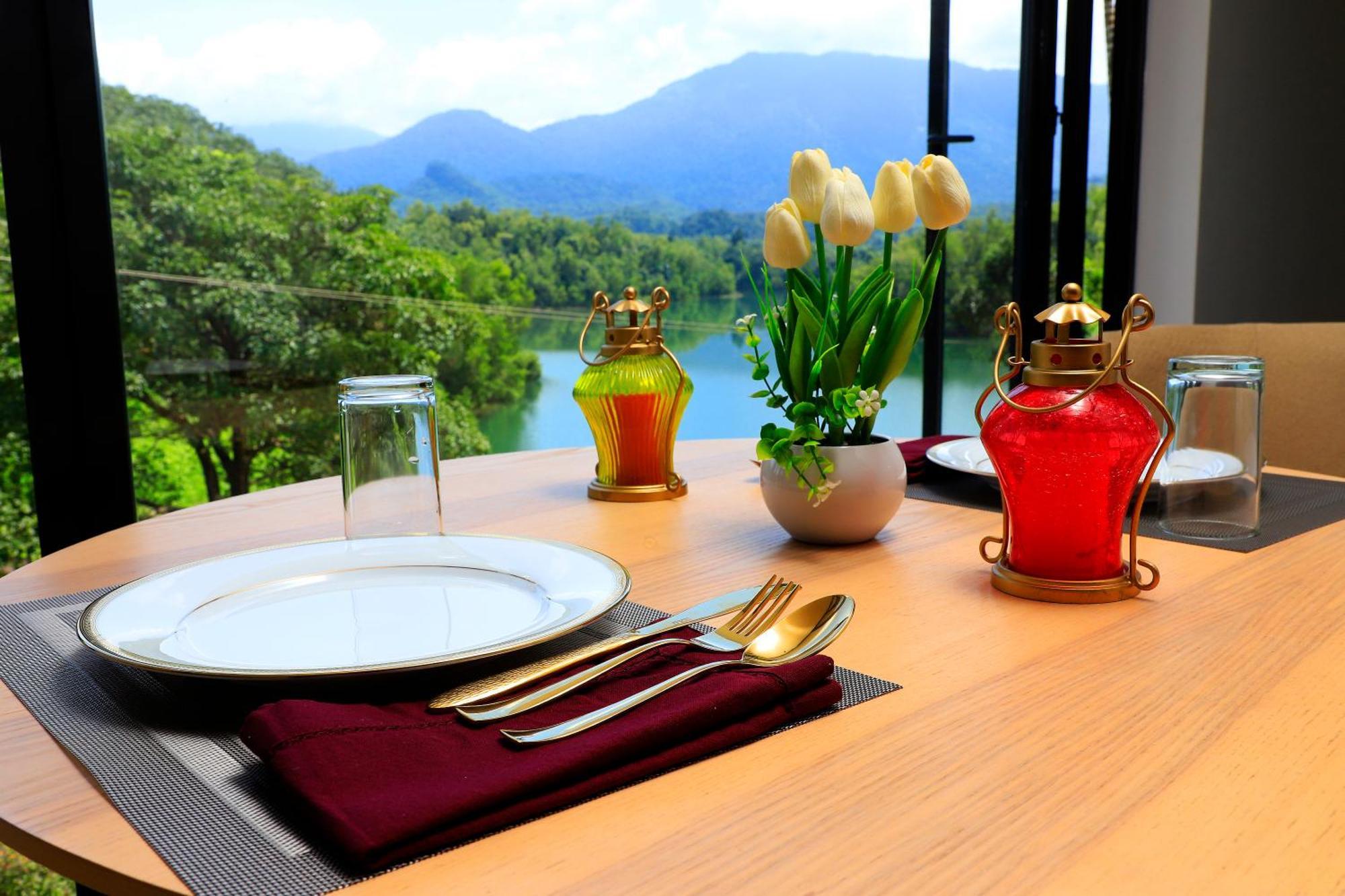 Отель Serene Aqua Hills Kozhikode Mennanyam Экстерьер фото